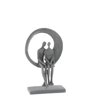 Escultura casal no circulo 31x19x12cm