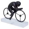 Escultura homem na bicicleta na base 21x25x8cm