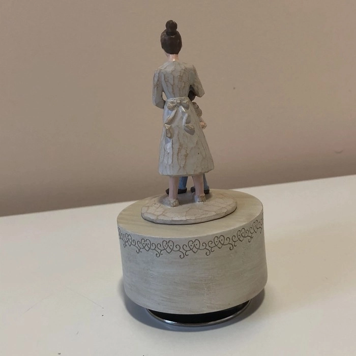 Alternative view of Caixa música mãe e filho 20x13x13cm