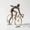 Escultura ciclista movimento 16x15x8cm